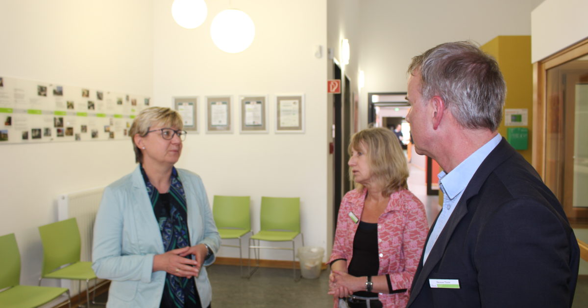 Frauke Heiligenstadt MdL zu Besuch beim Institut für angewandte